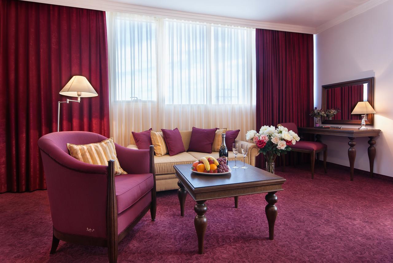 Hotel Chiirite พลอฟดิฟ ภายนอก รูปภาพ