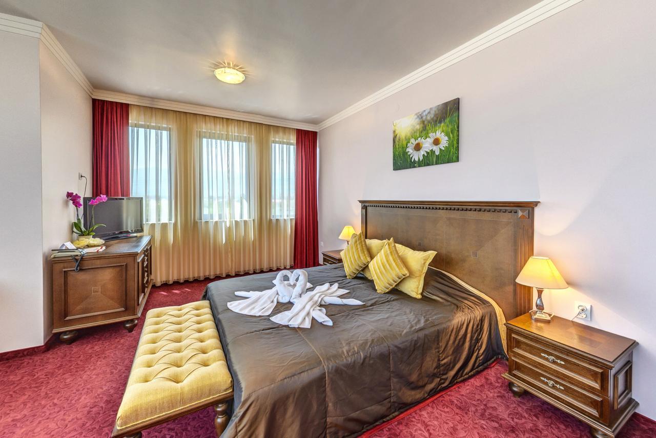 Hotel Chiirite พลอฟดิฟ ภายนอก รูปภาพ